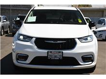 2024 Chrysler Pacifica Hybrid Select Van 4D Thumbnail 2