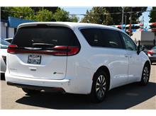 2024 Chrysler Pacifica Hybrid Select Van 4D Thumbnail 4