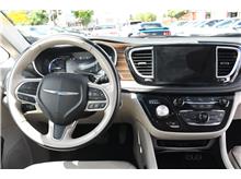 2021 Chrysler Pacifica Hybrid Limited Van 4D Thumbnail 12