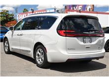 2021 Chrysler Pacifica Hybrid Limited Van 4D Thumbnail 6