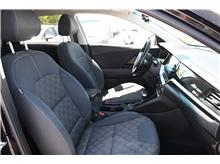 2020 Kia Niro Plug-in Hybrid LXS Wagon 4D Thumbnail 8