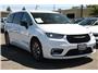 2024 Chrysler Pacifica Hybrid Select Van 4D Thumbnail 3