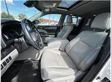 2019 Toyota Highlander Limited Sport Utility 4D Thumbnail 10
