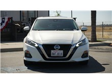 2021 Nissan Altima 2.5 Platinum Sedan 4D Thumbnail 2