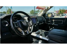 2019 Ram 1500 Classic Crew Cab Laramie Pickup 4D 5 1/2 ft Thumbnail 10