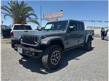 2025 Jeep Gladiator SUMMER SALES EVENT 559-562-3325