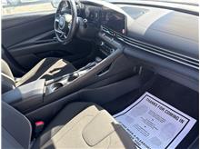 2025 Hyundai Elantra SEL Convenience Sedan 4D Thumbnail 9