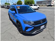 2023 Volkswagen Taos SE Sport Utility 4D Thumbnail 3