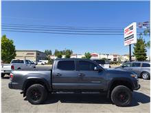 2022 Toyota Tacoma Double Cab TRD Off-Road Pickup 4D 5 ft Thumbnail 4