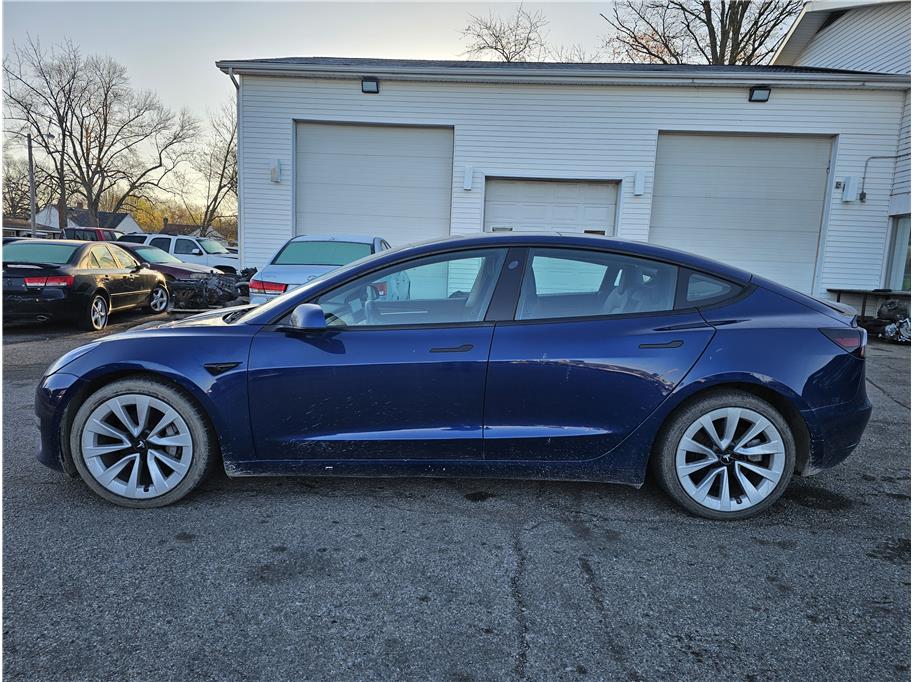 2022 Tesla Model 3 Long Range Sedan 4D
