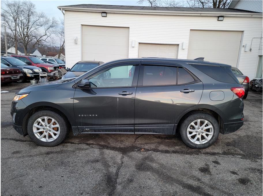 2019 Chevrolet Equinox LS Sport Utility 4D