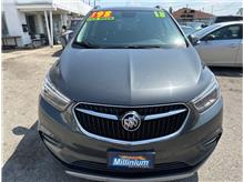 2018 Buick Encore Essence Sport Utility 4D Thumbnail 3