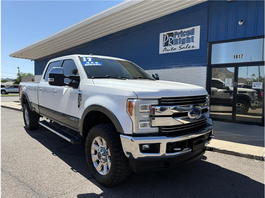 2017 Ford F350 Super Duty Crew Cab Lariat Pickup 4D 8 ft