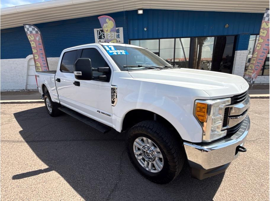 2017 Ford F250 Super Duty Crew Cab XLT Pickup 4D 6 3/4 ft