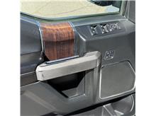 2016 Ford F150 SuperCrew Cab Platinum Pickup 4D 5 1/2 ft Thumbnail 9