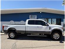 2017 Ford F350 Super Duty Crew Cab Lariat Pickup 4D 8 ft Thumbnail 5