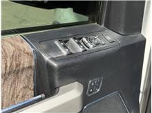 2017 Ford F350 Super Duty Crew Cab Lariat Pickup 4D 8 ft Thumbnail 8