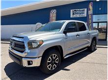 2015 Toyota Tundra CrewMax SR5 Pickup 4D 5 1/2 ft Thumbnail 2