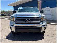 2015 Toyota Tundra CrewMax SR5 Pickup 4D 5 1/2 ft Thumbnail 5