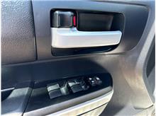 2015 Toyota Tundra CrewMax SR5 Pickup 4D 5 1/2 ft Thumbnail 8
