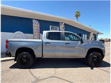 2020 Chevrolet Silverado 1500 Crew Cab LT Trail Boss Pickup 4D 5 3/4 ft Thumbnail 6