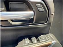 2020 Chevrolet Silverado 1500 Crew Cab LT Trail Boss Pickup 4D 5 3/4 ft Thumbnail 9