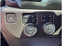 2022 Chevrolet Silverado 1500 Crew Cab RST Pickup 4D 5 3/4 ft Thumbnail 9