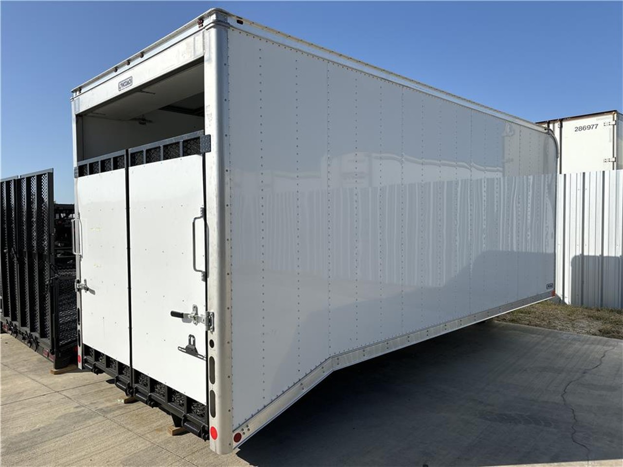 Lyncoach Truck Bodies