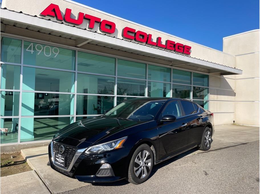 2020 Nissan Altima from Auto College