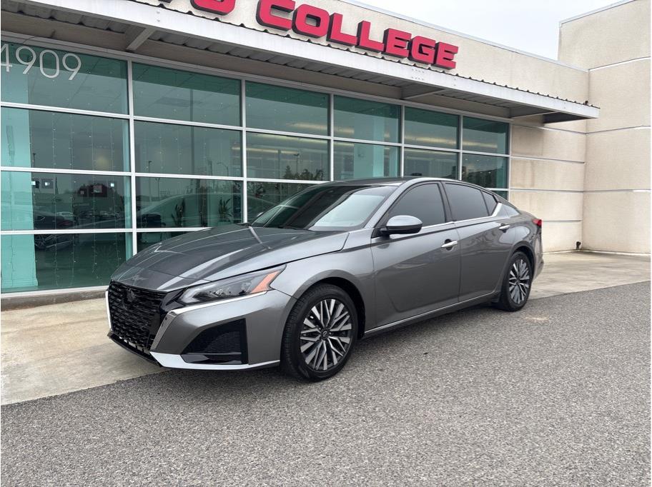 2023 Nissan Altima from Auto College