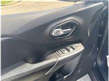 Vehicle Thumb #8