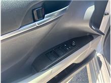 Vehicle Thumb #9