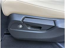 Vehicle Thumb #36
