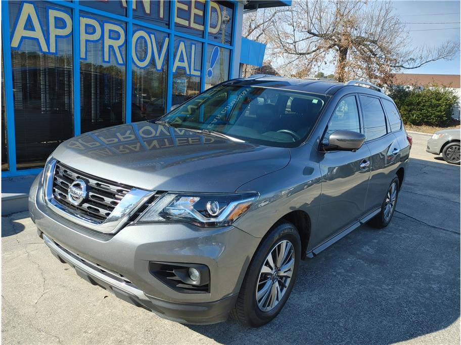 2020 Nissan Pathfinder from Payless Car Sales
