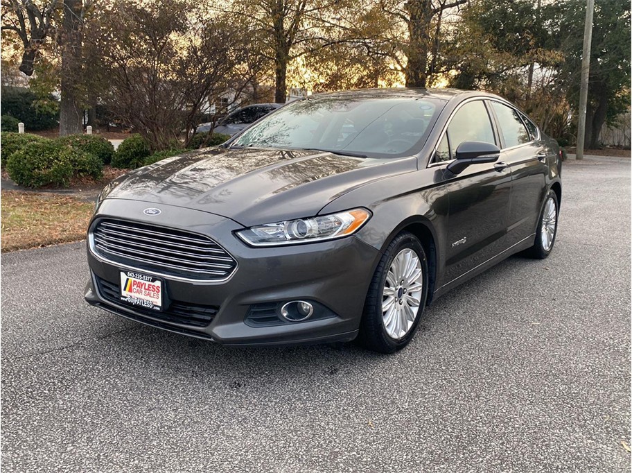 2015 Ford Fusion Hybrid SE's photo
