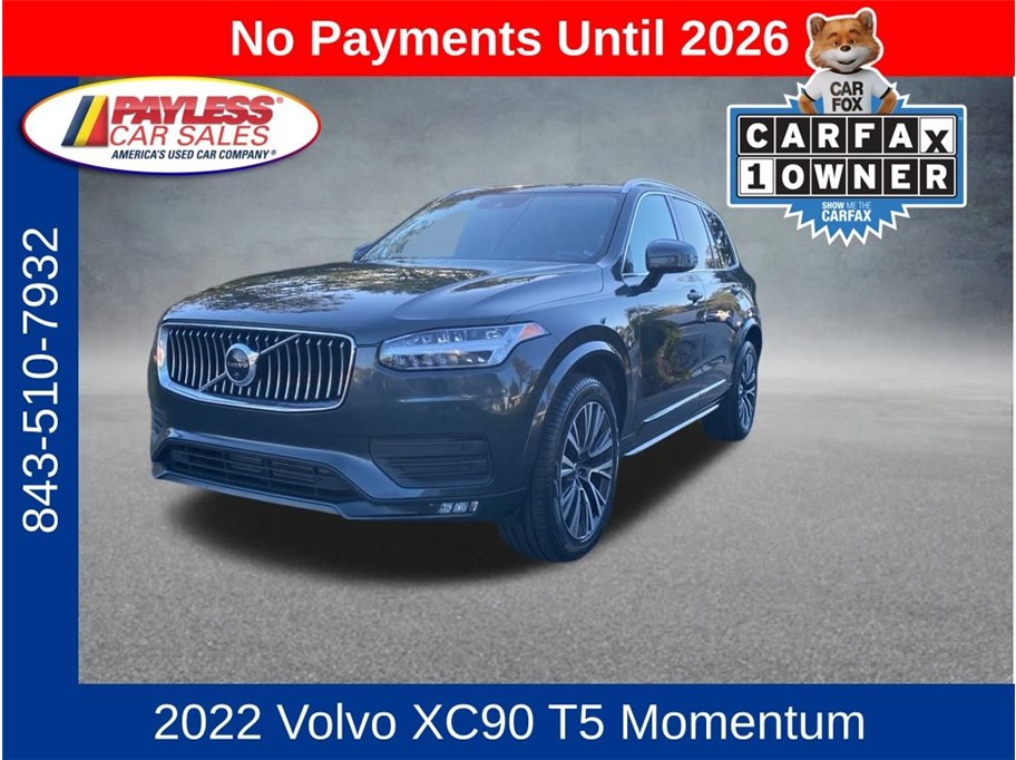 2022 Volvo XC90 Momentum's photo