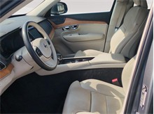 Vehicle Thumb #16