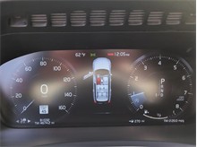 Vehicle Thumb #19