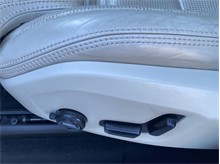 Vehicle Thumb #22