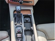 Vehicle Thumb #25