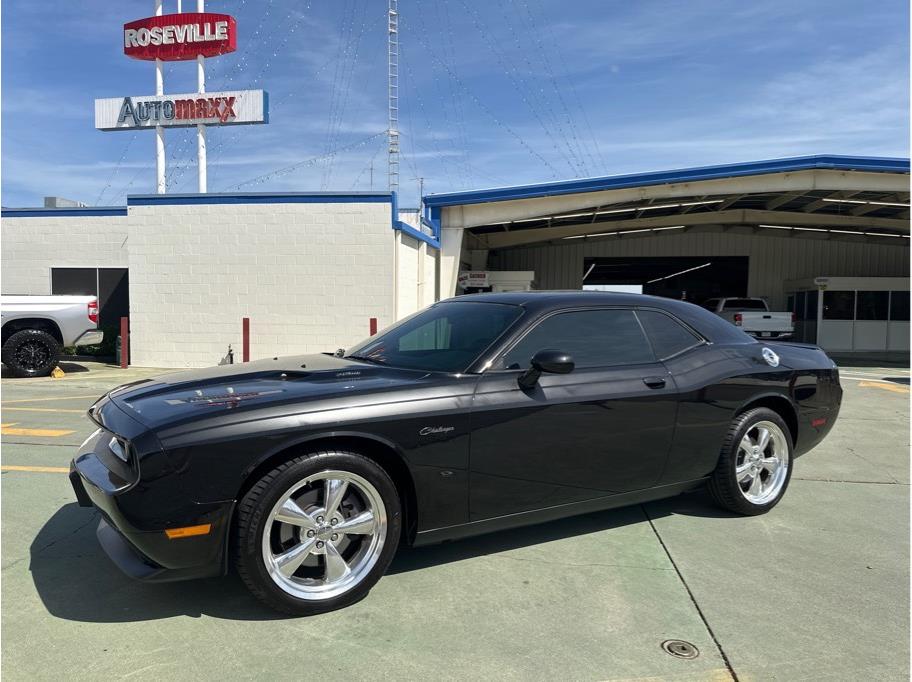 2011 Dodge Challenger R/T's photo