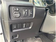Vehicle Thumb #24