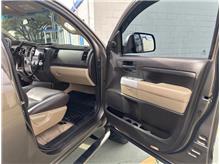 Vehicle Thumb #27