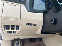 Vehicle Thumb #20