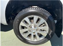 Vehicle Thumb #11