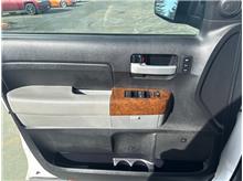Vehicle Thumb #31