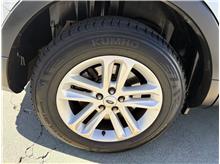 Vehicle Thumb #16
