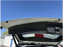 Vehicle Thumb #18