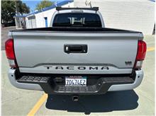Vehicle Thumb #9