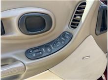 Vehicle Thumb #17